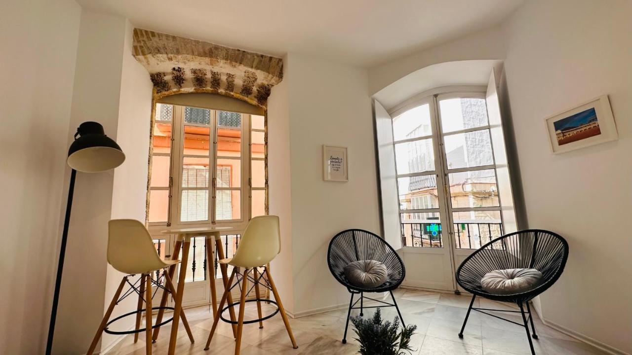 Apartamentos Gadir Centro Cádiz Exteriör bild