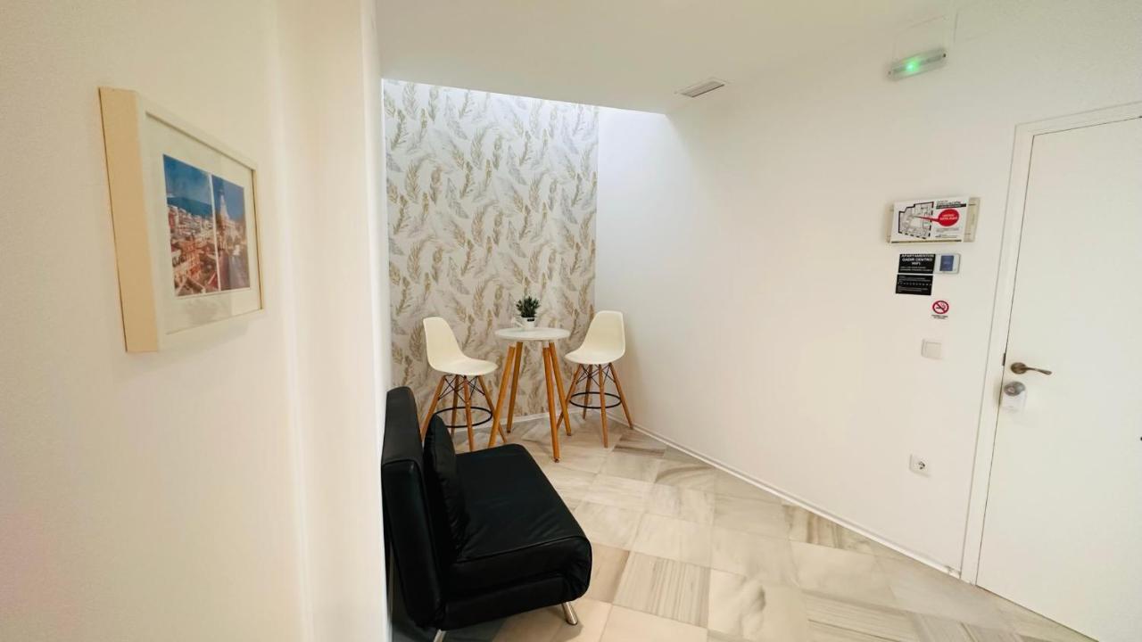 Apartamentos Gadir Centro Cádiz Exteriör bild