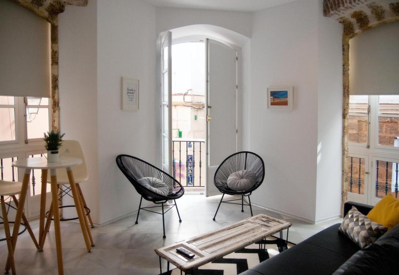Apartamentos Gadir Centro Cádiz Exteriör bild