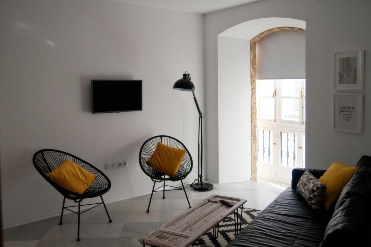 Apartamentos Gadir Centro Cádiz Exteriör bild