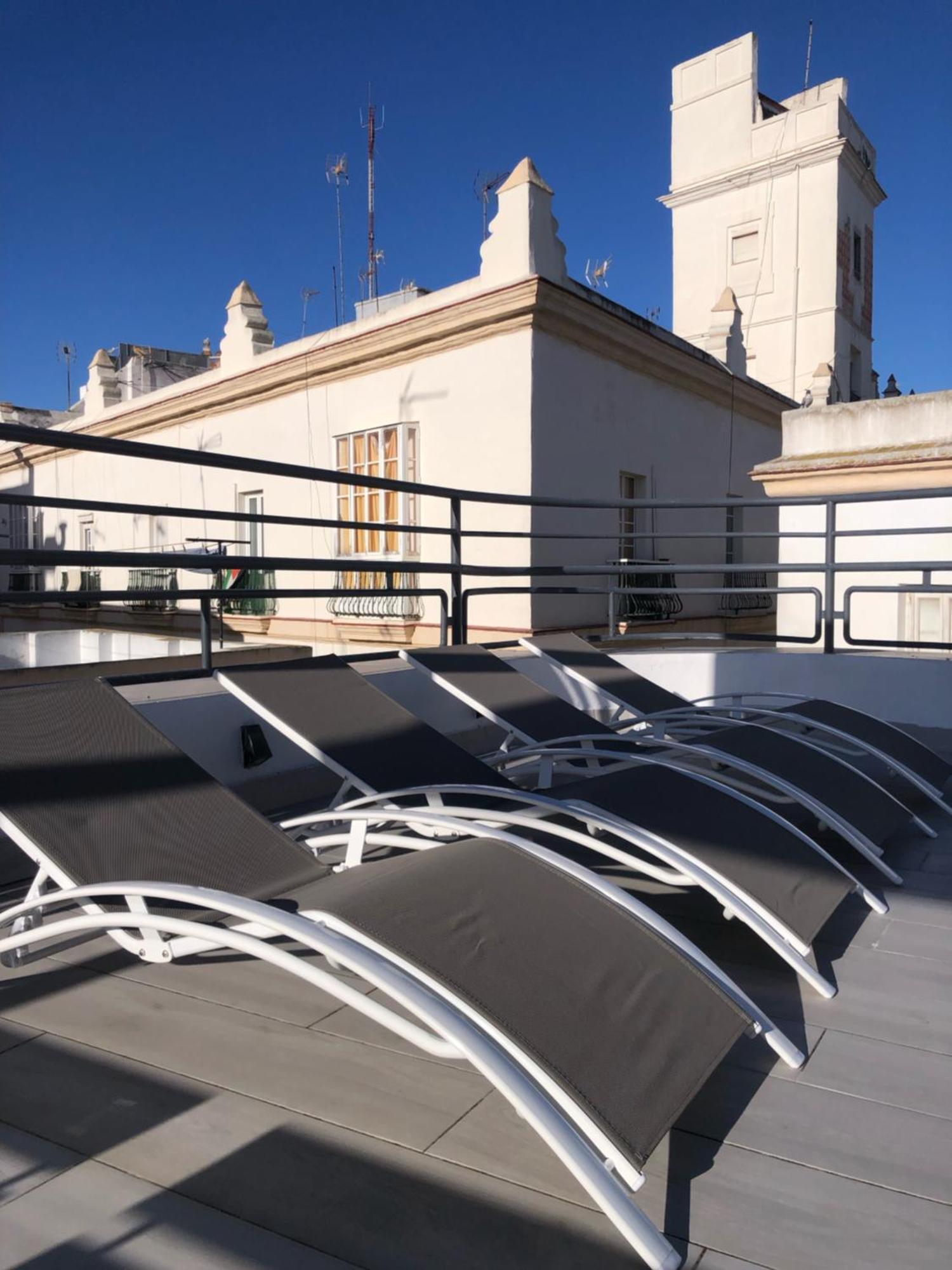 Apartamentos Gadir Centro Cádiz Exteriör bild